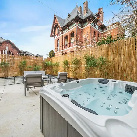 Holiday home Maison D'architecte Avec Jacuzzi, Quartier Premontres