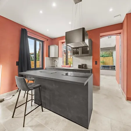 Maison D'architecte Avec Jacuzzi, Quartier Premontres *