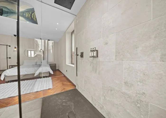 Maison D'architecte Avec Jacuzzi, Quartier Premontres