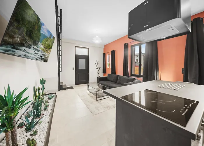 Maison D'architecte Avec Jacuzzi, Quartier Premontres Prázdninový dům *